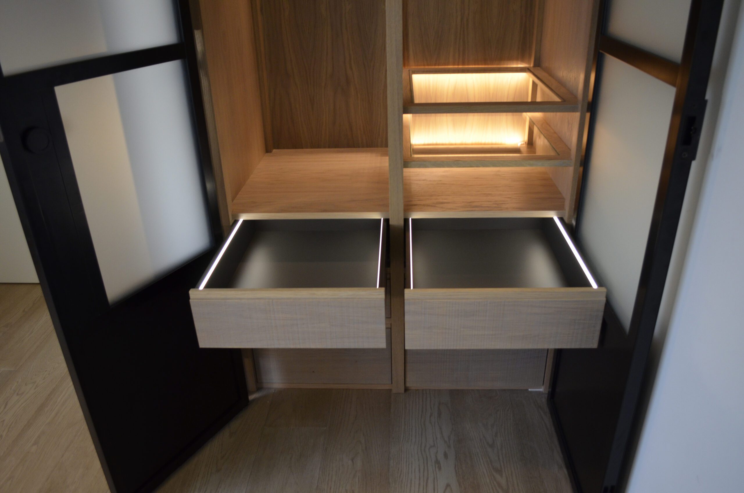 Wardrobes 002