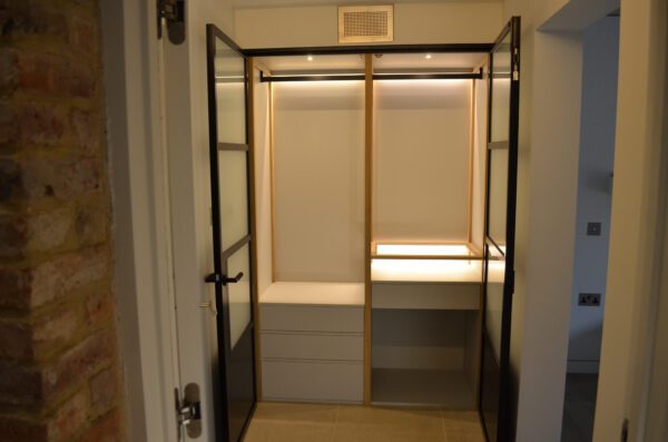 Wardrobes 006