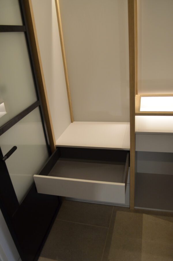 Wardrobes 010
