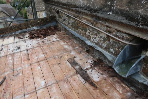 Rotten wood roof structure4